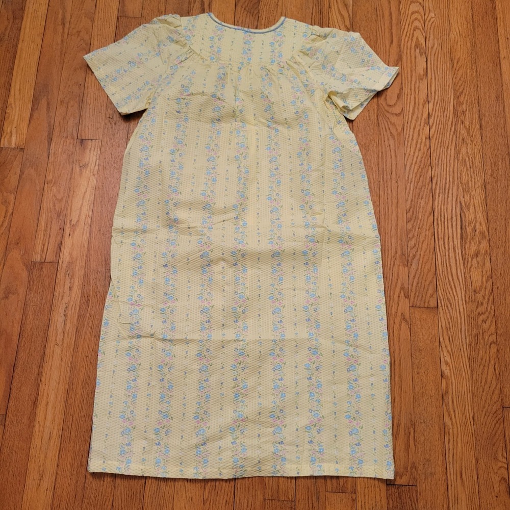 5 More Minutes M Nightgown Yellow Floral Seersucker Button Front HOUSE DRESS Nap - Picture 4 of 5
